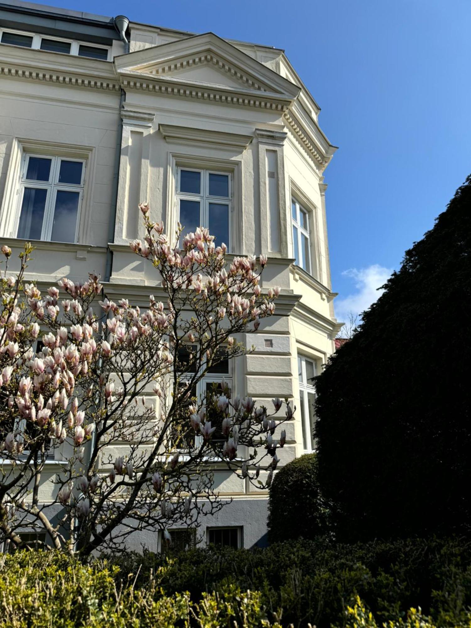 隆德The Embassy公寓 外观 照片