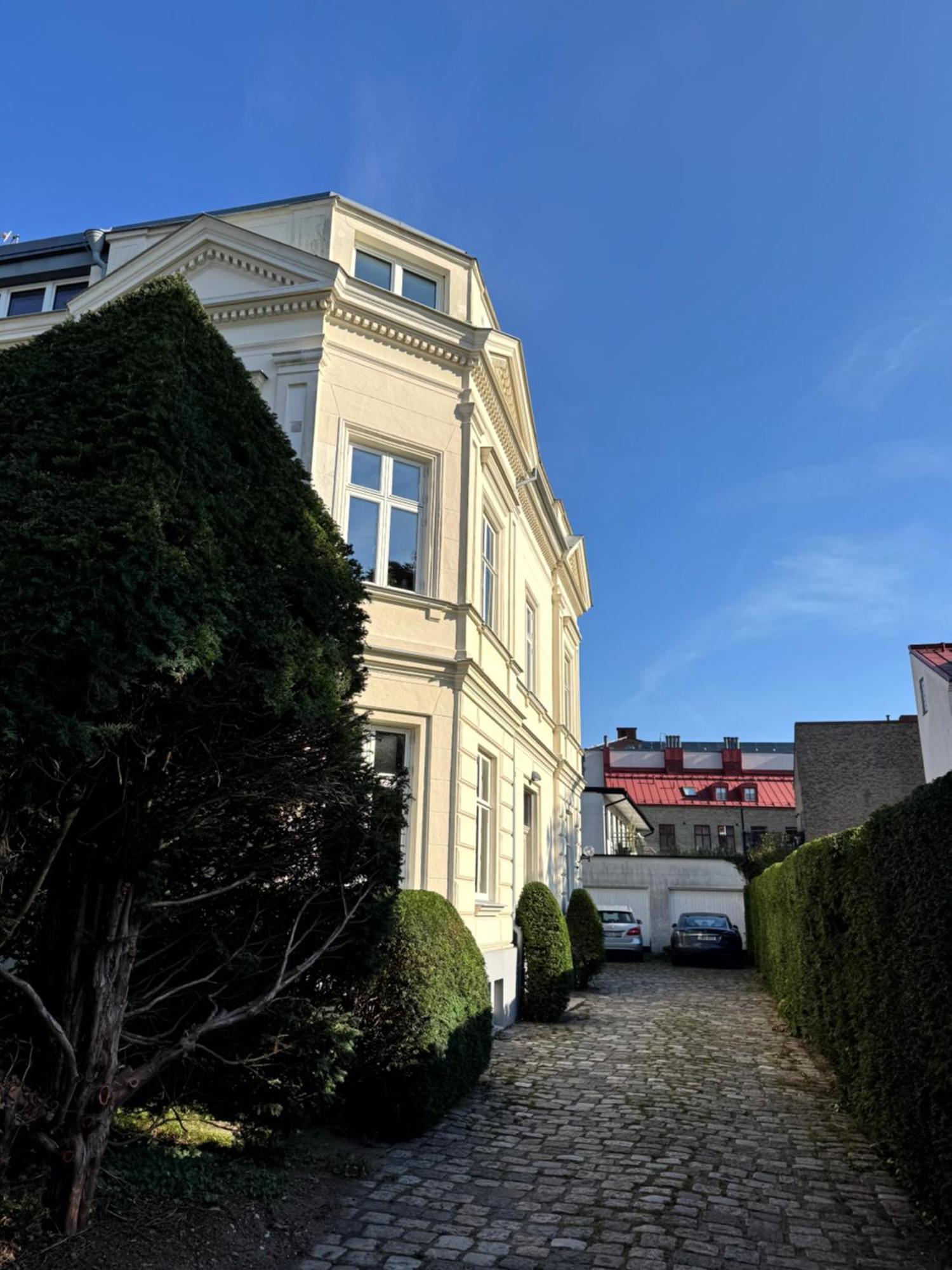 隆德The Embassy公寓 外观 照片